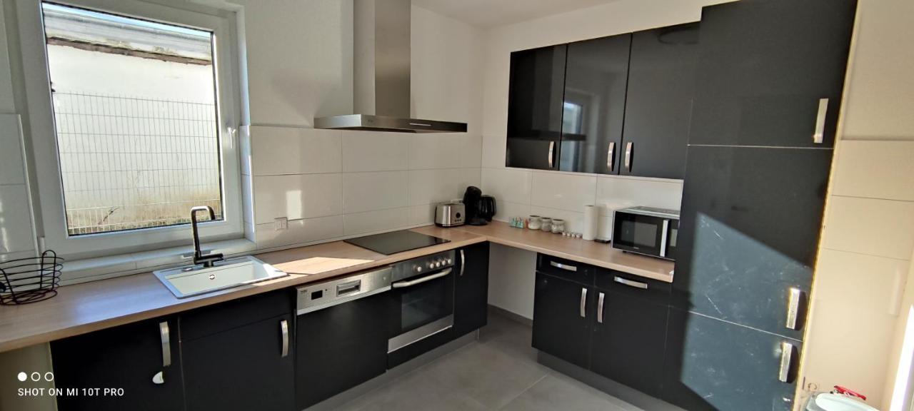 Neue Doppelhaushaelfte Mit Terrasse, Balkon Und Garten Ρέμσαϊντ Εξωτερικό φωτογραφία